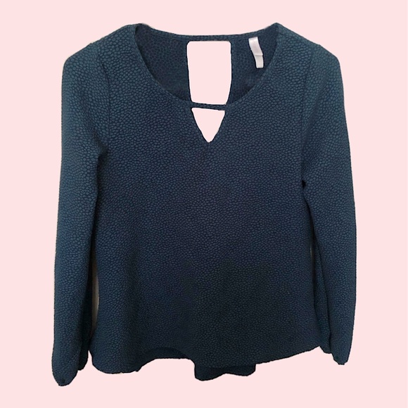 XHILIRATION NAVY BLUE TEXTURED LONG SLEEVE TOP - Picture 1 of 5